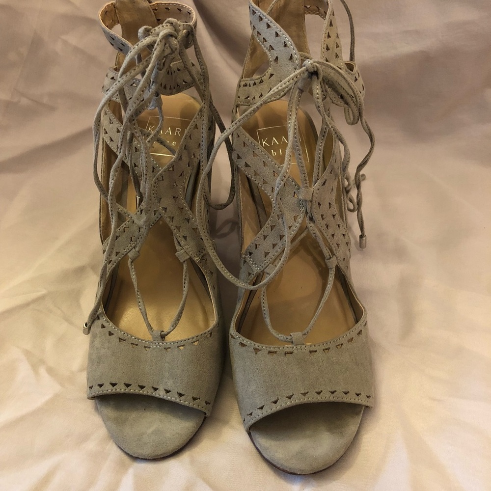 Kaari Blue Lace Up Heeled Shoe Size 8 EUC